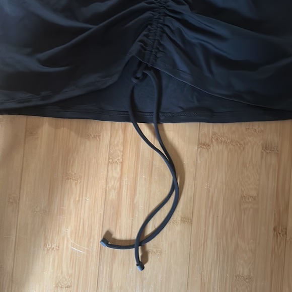 SKIMS Swim Ruched Mini Skirt in Onyx NEW - Picture 9 of 13